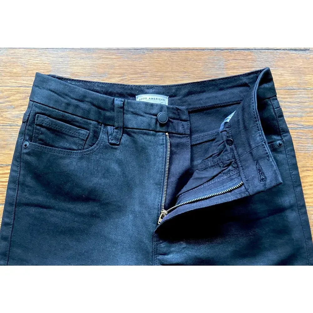 GOOD AMERICAN Black Coated Straight Jeans sz 6/29 (NWOT)